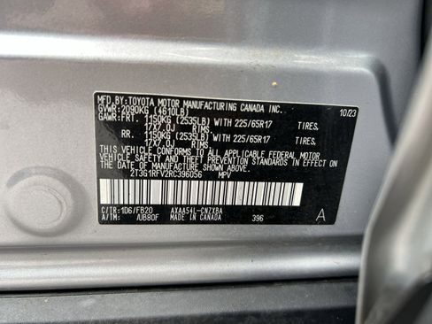 Used 2024 Toyota RAV4 LE AWD/4WD image 26