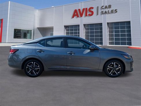 Used 2024 Nissan Sentra SV image 5