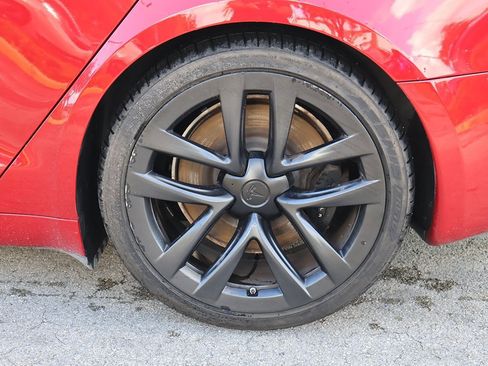 Used 2022 Tesla Model S image 24