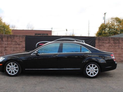 Used 2008 Mercedes-Benz S 550 4MATIC image 2