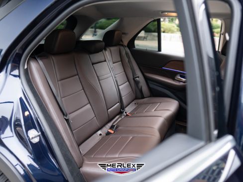 Used 2021 Mercedes-Benz GLE 350 350 4MATIC w/ Premium Package image 18