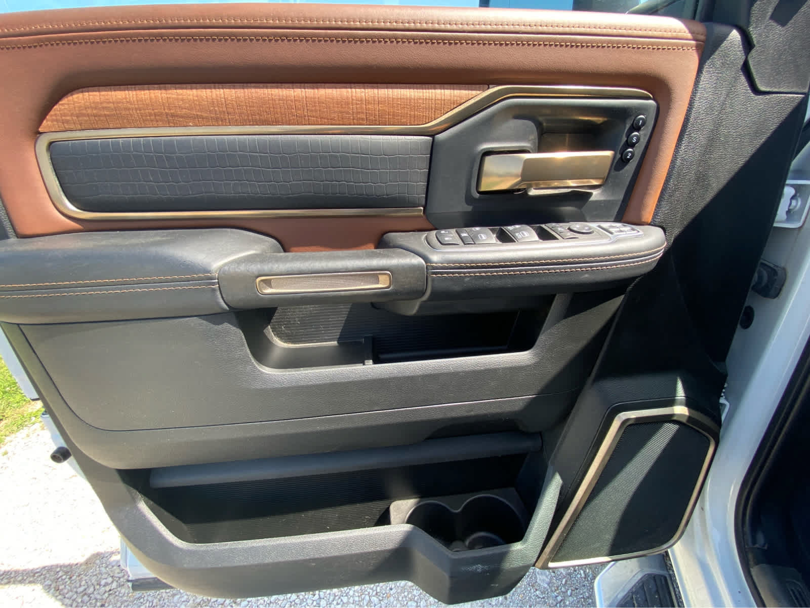 Used 2024 RAM 3500 Limited AWD/4WD image 27