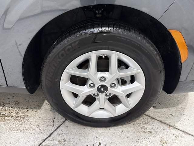Certified 2025 Kia Soul LX w/ LX Technology Package FWD image 29