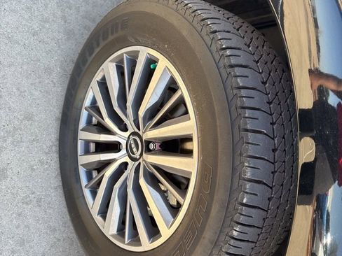 Certified 2023 Nissan Armada SL w/ Captain's Chairs Package image 10