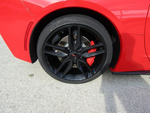 Used 2015 Chevrolet Corvette Stingray Convertible w/ 2LT Preferred Equipment Group RWD image 24