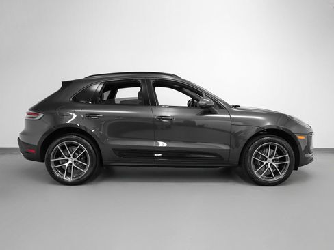 Certified 2025 Porsche Macan image 13