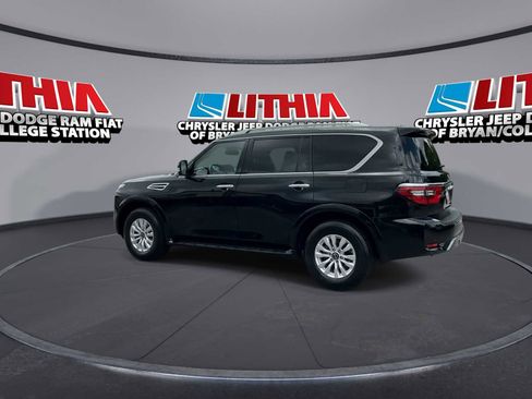 Used 2024 Nissan Armada SV AWD/4WD image 5