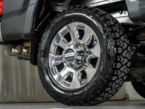 Used 2019 Ford F350 Lariat w/ Chrome Package image 51