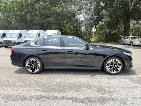 Used 2026 BMW 540i xDrive AWD/4WD image 3