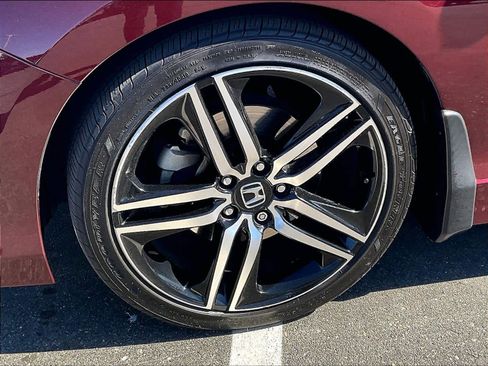 Used 2017 Honda Accord Sport image 12