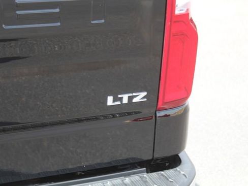 Used 2024 Chevrolet Silverado 1500 LTZ w/ Z71 Off-Road Package image 5