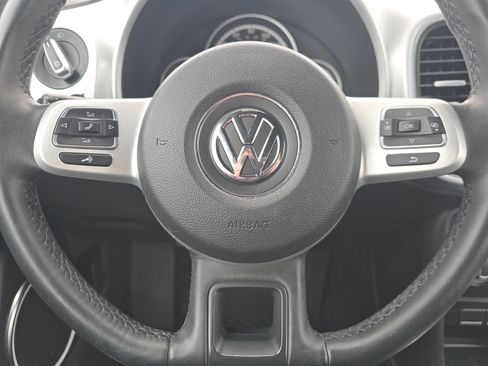 Used 2014 Volkswagen Beetle TDI image 16