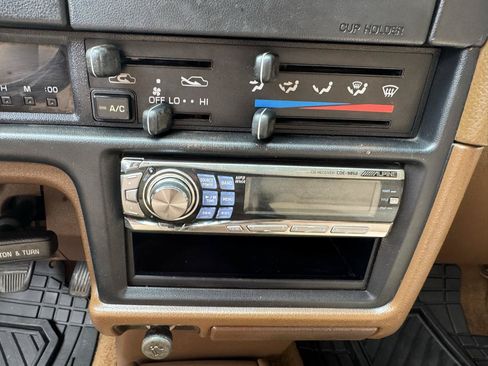 Used 1990 Toyota 4Runner SR5 AWD/4WD image 22