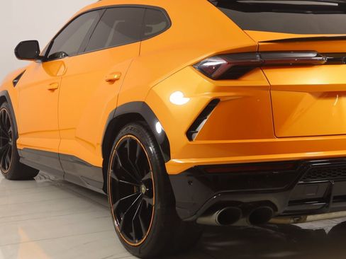 Used 2021 Lamborghini Urus image 36