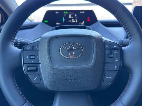 Certified 2025 Toyota Prius Plug-In Hybrid image 28