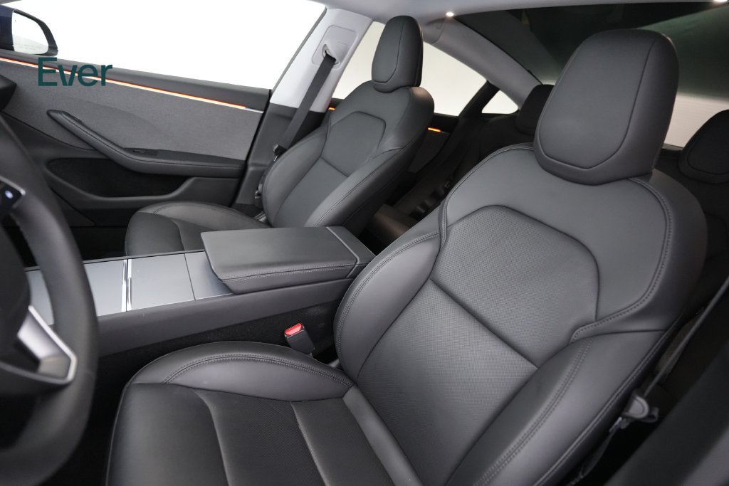 Used 2024 Tesla Model 3 Standard Range RWD image 4