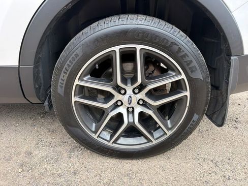 Used 2018 Ford Explorer Sport w/ Equipment Group 401A AWD/4WD image 33