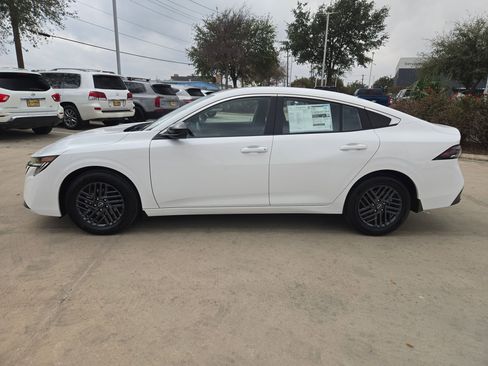 New 2026 Nissan Sentra SV w/ Floor Mat Package FWD image 6