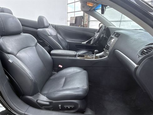 Used 2015 Lexus IS 250C image 20
