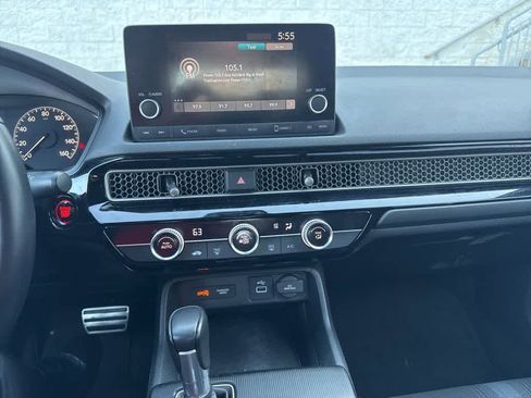Used 2023 Honda Civic Sport image 19