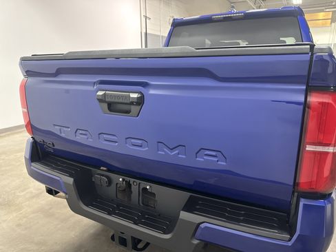 Used 2024 Toyota Tacoma TRD Off-Road image 4