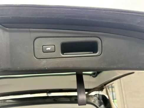 Used 2014 Honda Pilot Touring image 11