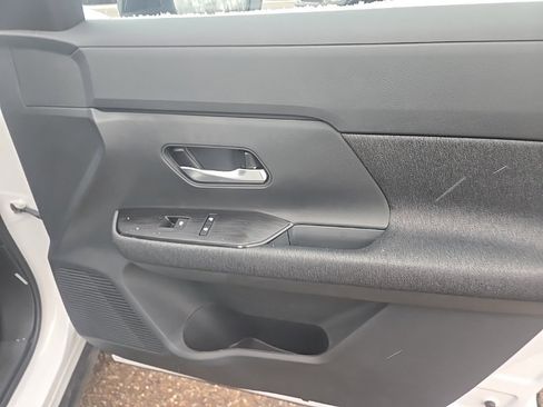 New 2026 Nissan Kicks SV image 25