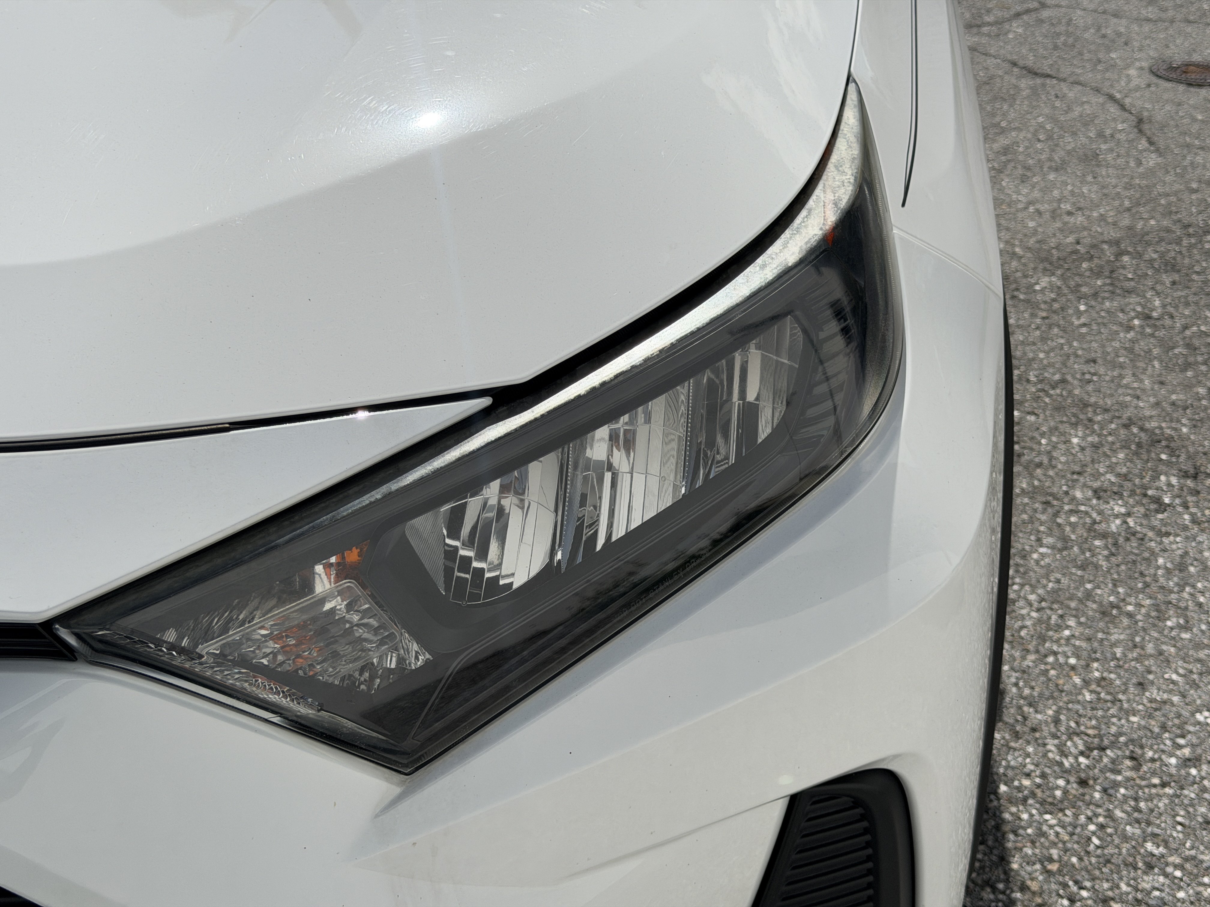 Used 2019 Toyota RAV4 LE FWD image 9