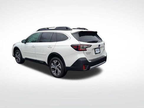 Used 2022 Subaru Outback Limited image 5