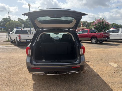 New 2026 Ford Explorer Active w/ Active Comfort Package RWD image 13