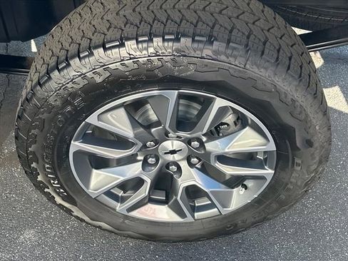 Used 2025 Chevrolet Silverado 1500 RST image 26