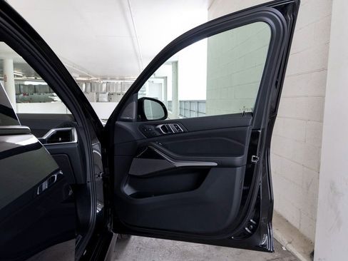 New 2026 BMW X5 xDrive50e image 25