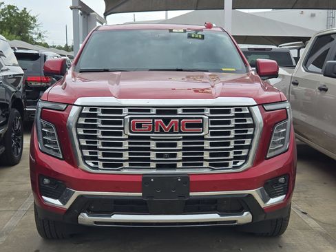 Certified 2025 GMC Yukon XL Denali w/ Sun & Power Step Package AWD/4WD image 2