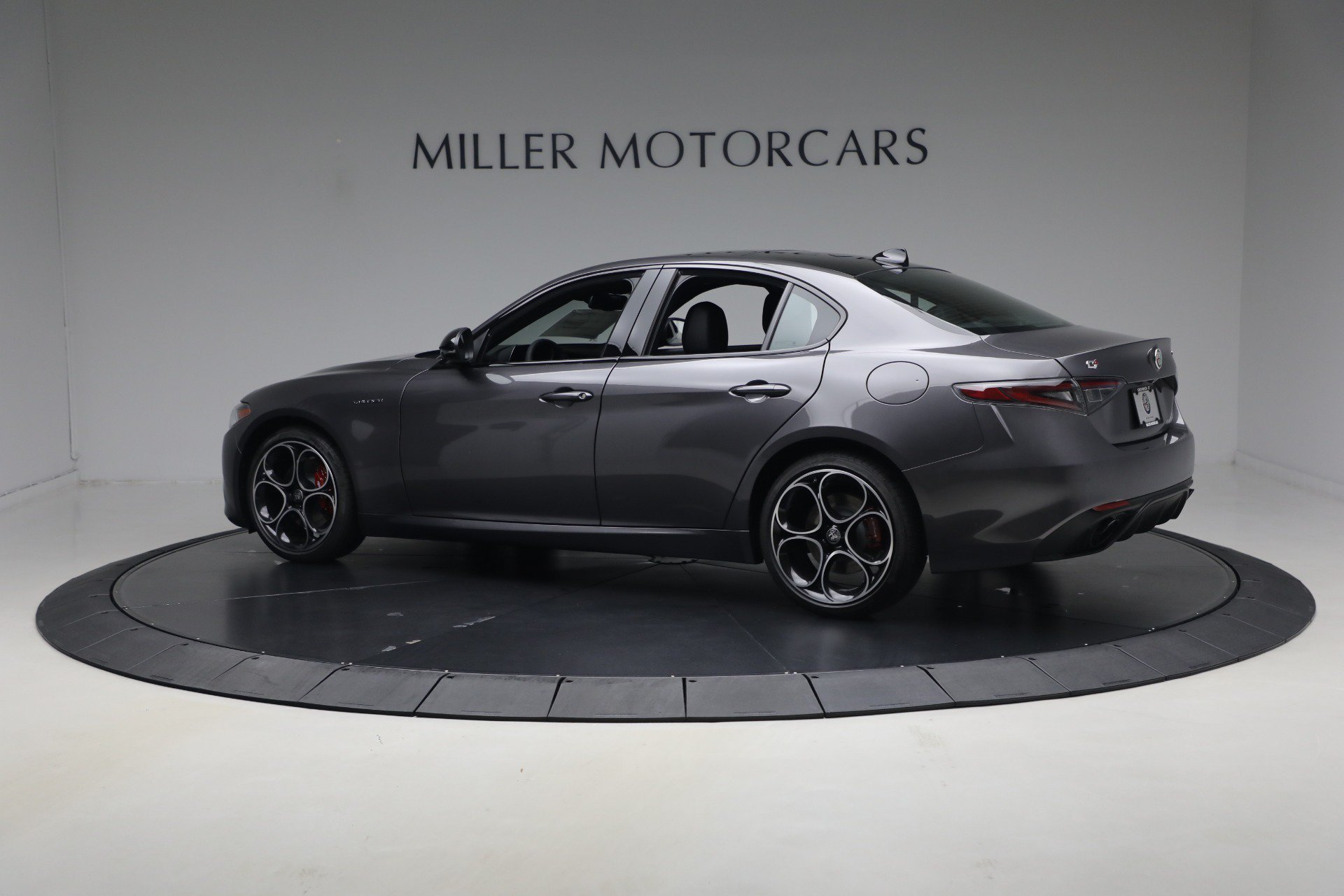 New 2026 Alfa Romeo Giulia AWD image 4