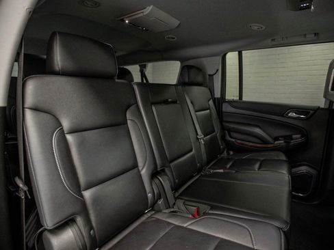 Used 2019 Chevrolet Suburban LT image 26
