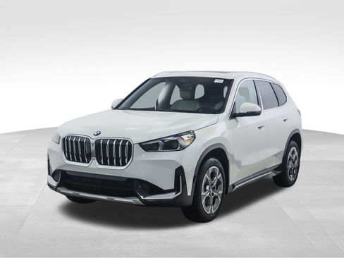 Used 2025 BMW X1 xDrive28i w/ Convenience Package image 1