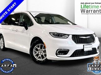 Used 2024 Chrysler Pacifica Touring-L video 1