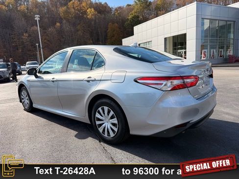Used 2020 Toyota Camry LE image 7