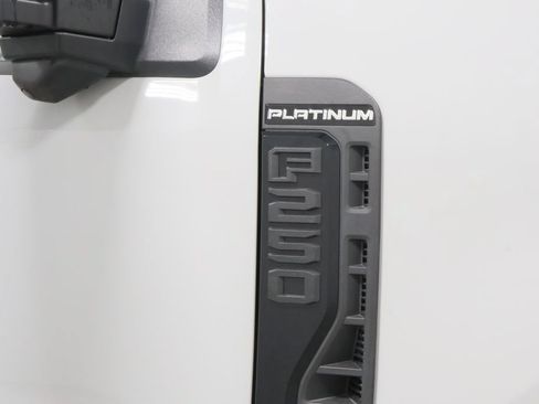 Used 2026 Ford F250 Platinum AWD/4WD image 36