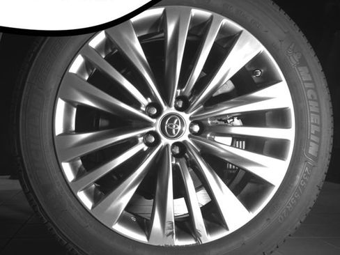Used 2021 Toyota Highlander Platinum AWD/4WD image 29