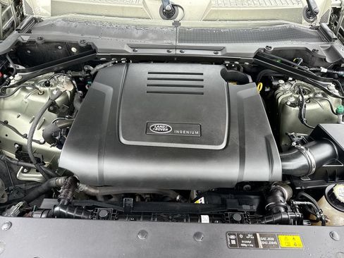Used 2020 Land Rover Defender 110 AWD/4WD image 26