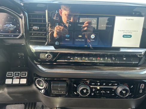 Used 2025 Chevrolet Silverado 1500 RST image 11