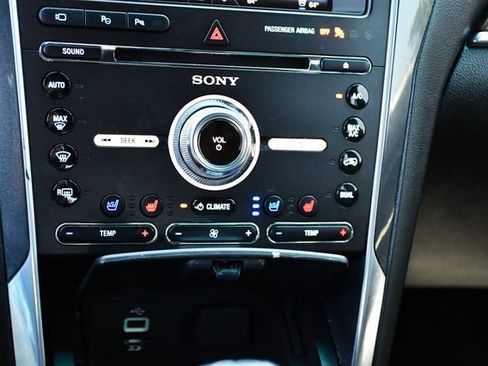 Used 2016 Ford Explorer Limited w/ Equipment Group 301A AWD/4WD image 39