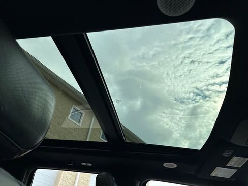 Used 2022 Ford F150 Platinum image 17