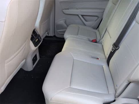 Used 2022 Volkswagen Atlas SE image 19