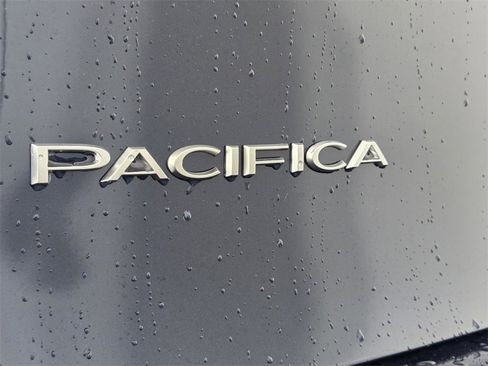 New 2025 Chrysler Pacifica Pinnacle w/ Trailer Tow Group image 13