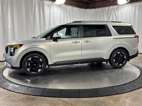 New 2026 Kia Carnival EX FWD image 6