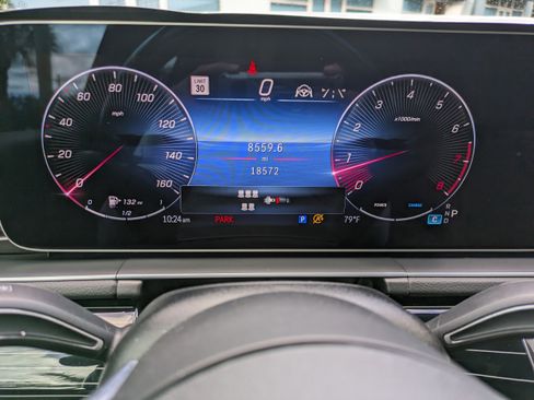 Used 2024 Mercedes-Benz GLS 580 4MATIC image 25