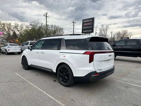 New 2026 Kia Carnival SX w/ SX Dark Edition Package FWD image 3