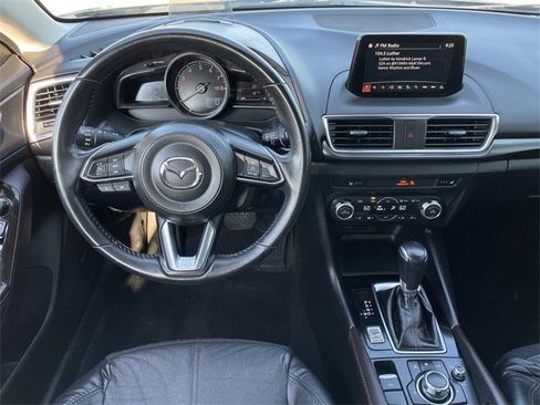 Used 2018 MAZDA MAZDA3 Grand Touring image 11